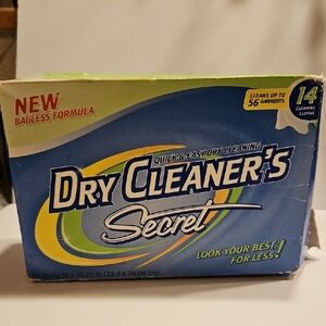 Dry Cleaner's Secret Cleaning Cloths. Only Has 12 packets Box is damaged.